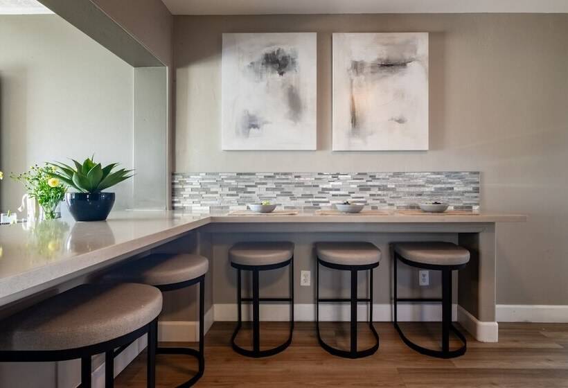 Roma By Avantstay Stylish Oasis W/ Private Pool!