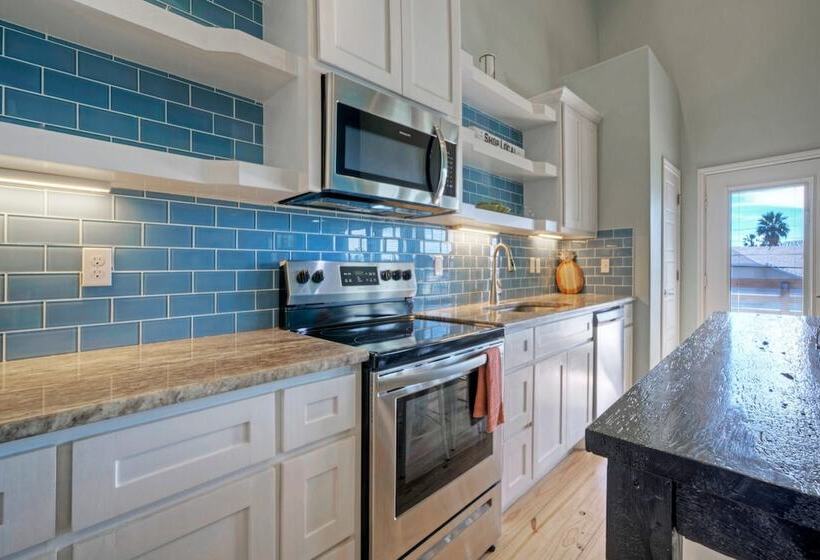 Boat Dock & Pool Private Fishing Village Roseate Spoonbill By Avantstay