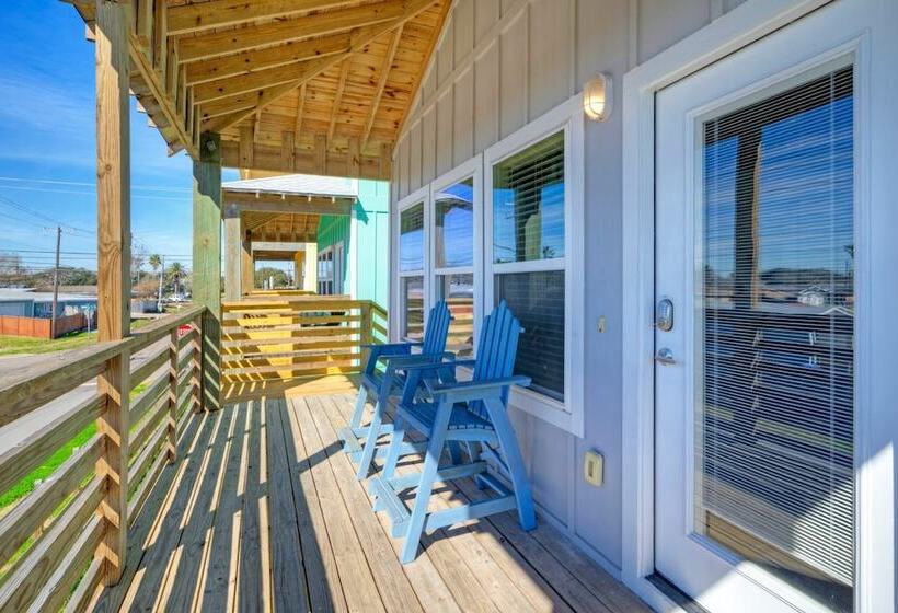 Boat Dock & Pool Private Fishing Village Roseate Spoonbill By Avantstay