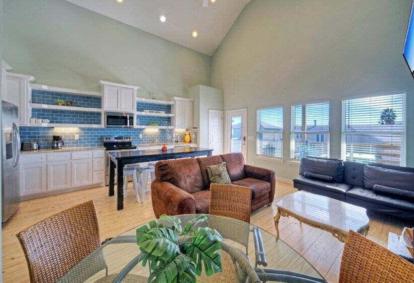 Boat Dock & Pool Private Fishing Village Roseate Spoonbill By Avantstay