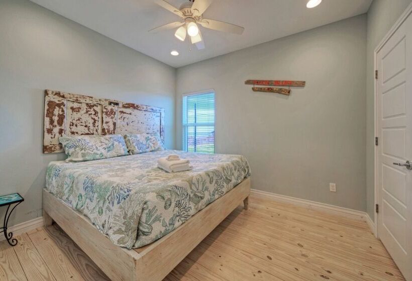 Boat Dock & Pool Private Fishing Village Roseate Spoonbill By Avantstay