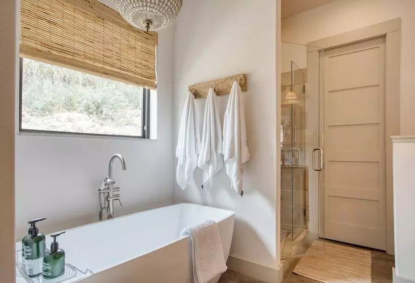 Sotol By Avantstay Direct River Access + Views