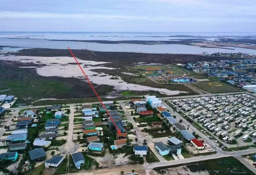 Surfin Dog By Avantstay Coastal Escape W/ Yard!