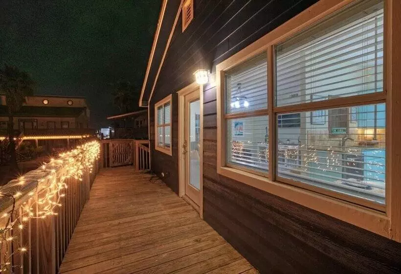 Surfin Dog By Avantstay Coastal Escape W/ Yard!