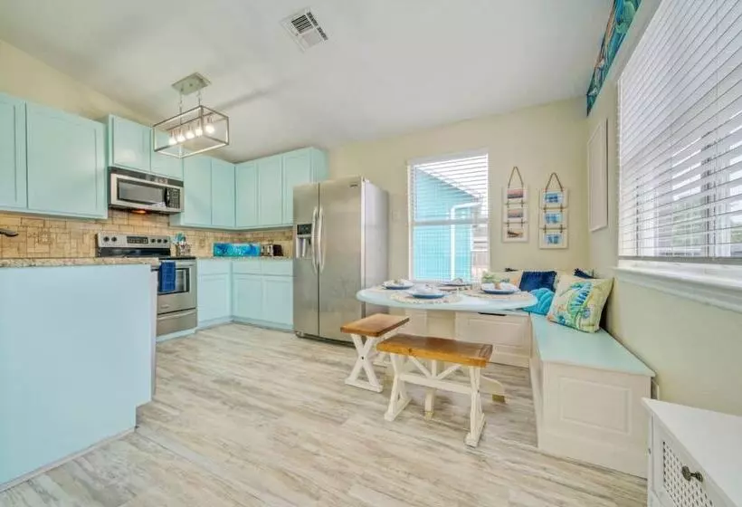 Surfin Dog By Avantstay Coastal Escape W/ Yard!