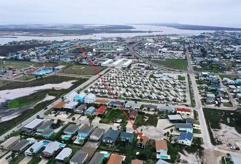 Surfin Dog By Avantstay Coastal Escape W/ Yard!