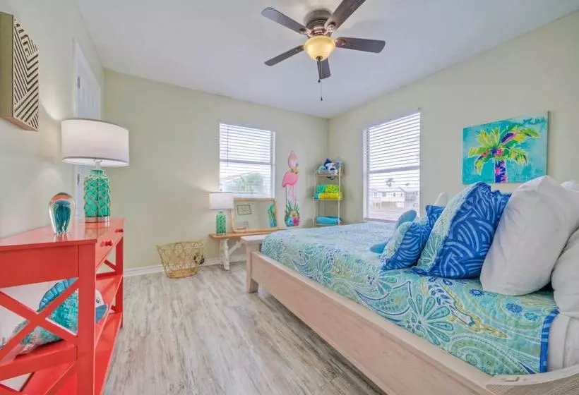 Surfin Dog By Avantstay Coastal Escape W/ Yard!