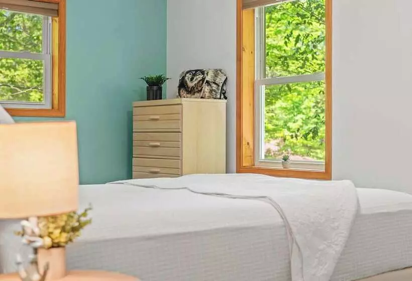 Tawny And Peaceful Game Room, Firepit, Patio/deck, Workspace