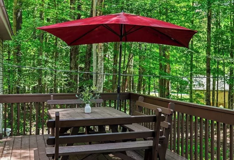 Tawny And Peaceful Game Room, Firepit, Patio/deck, Workspace