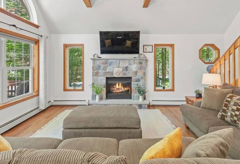 Tawny And Peaceful Game Room, Firepit, Patio/deck, Workspace