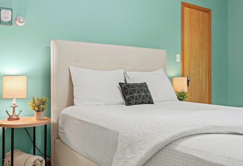 Tawny And Peaceful Game Room, Firepit, Patio/deck, Workspace