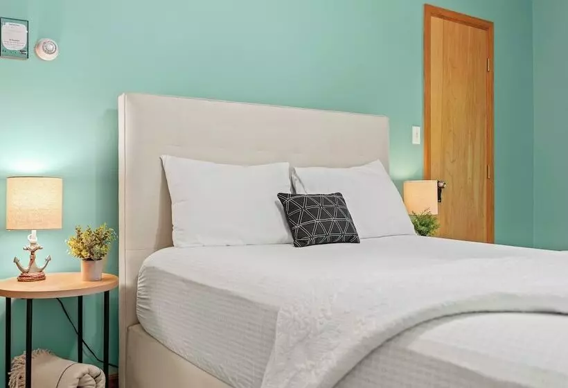 Tawny And Peaceful Game Room, Firepit, Patio/deck, Workspace