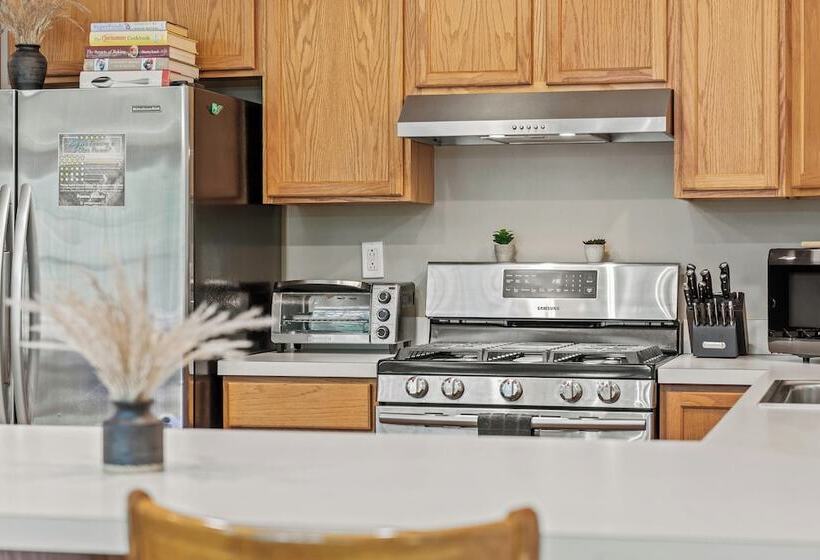 Tawny And Peaceful Game Room, Firepit, Patio/deck, Workspace