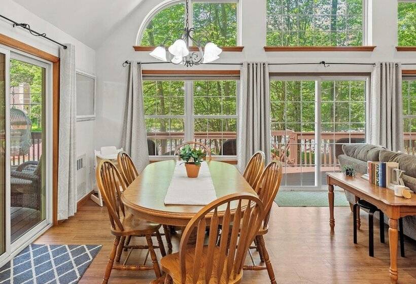 Tawny And Peaceful Game Room, Firepit, Patio/deck, Workspace