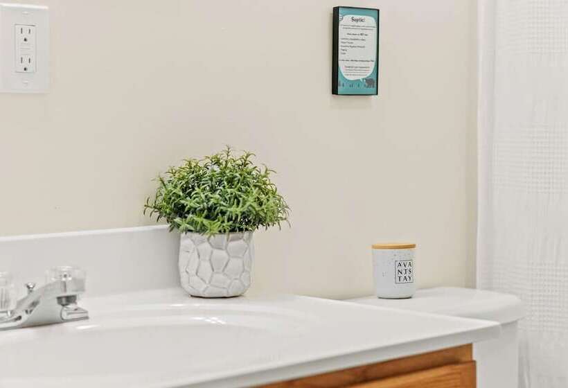 Tawny And Peaceful Game Room, Firepit, Patio/deck, Workspace