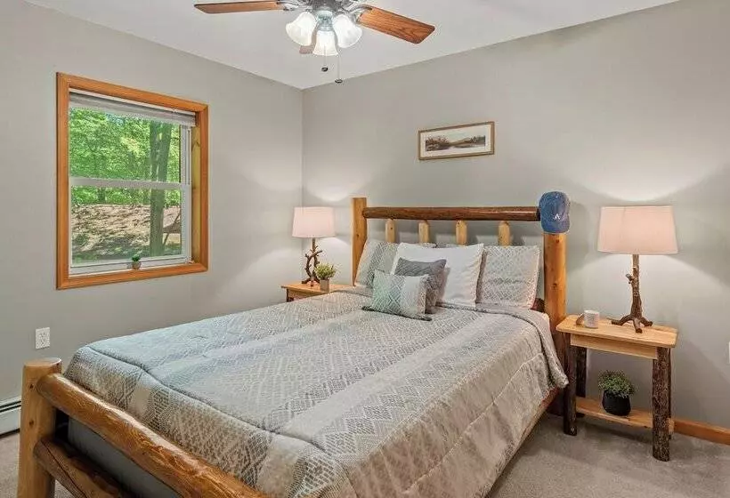 Tawny And Peaceful Game Room, Firepit, Patio/deck, Workspace