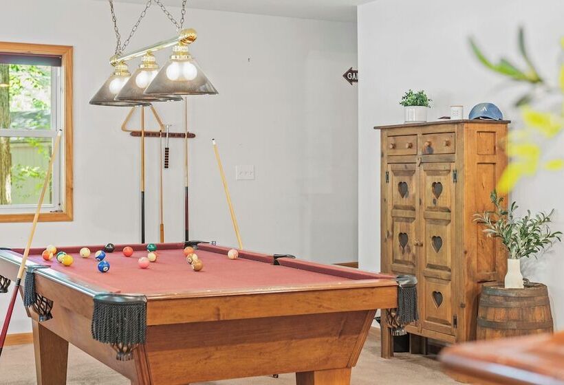 Tawny And Peaceful Game Room, Firepit, Patio/deck, Workspace