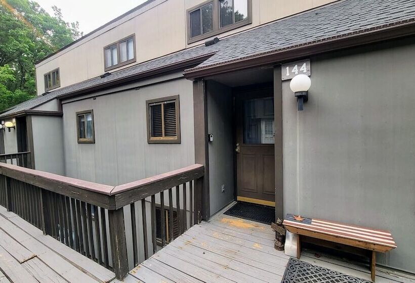 The Bear S Den By Avantstay Prime Location, Renovated W/ Movie & Game Room