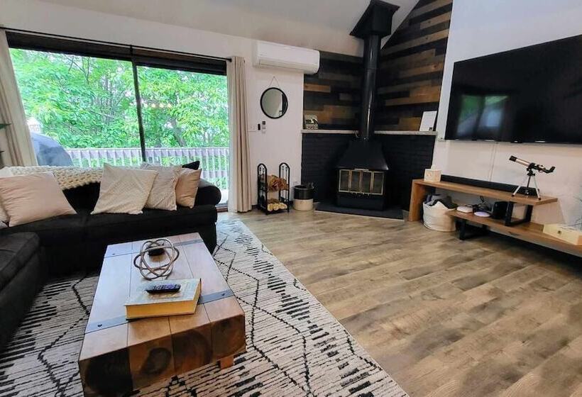 The Bear S Den By Avantstay Prime Location, Renovated W/ Movie & Game Room