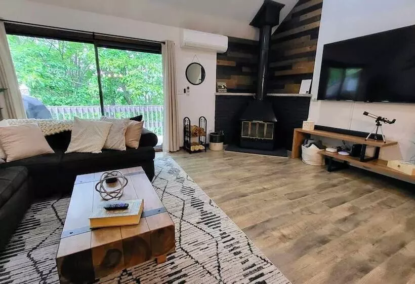 The Bear S Den By Avantstay Prime Location, Renovated W/ Movie & Game Room