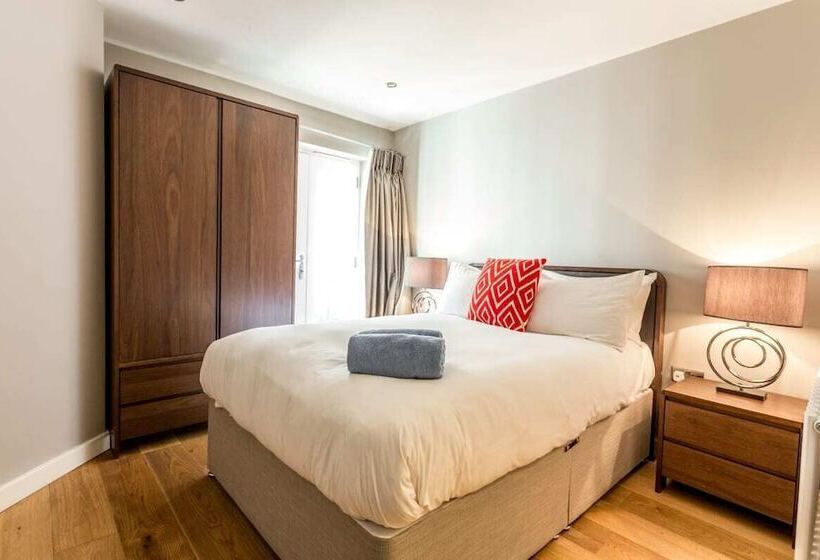 The Sweet Mews   Big & Bright 4bdr Mews Home In Ideal Location