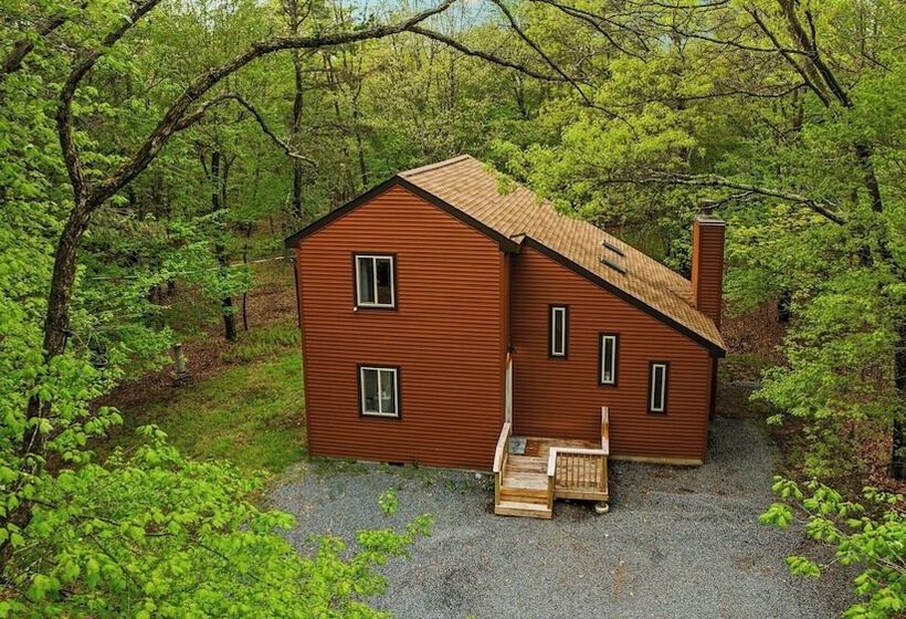 The Tranquil Trails By Avantstay Lake Access, Deck, Fireplace