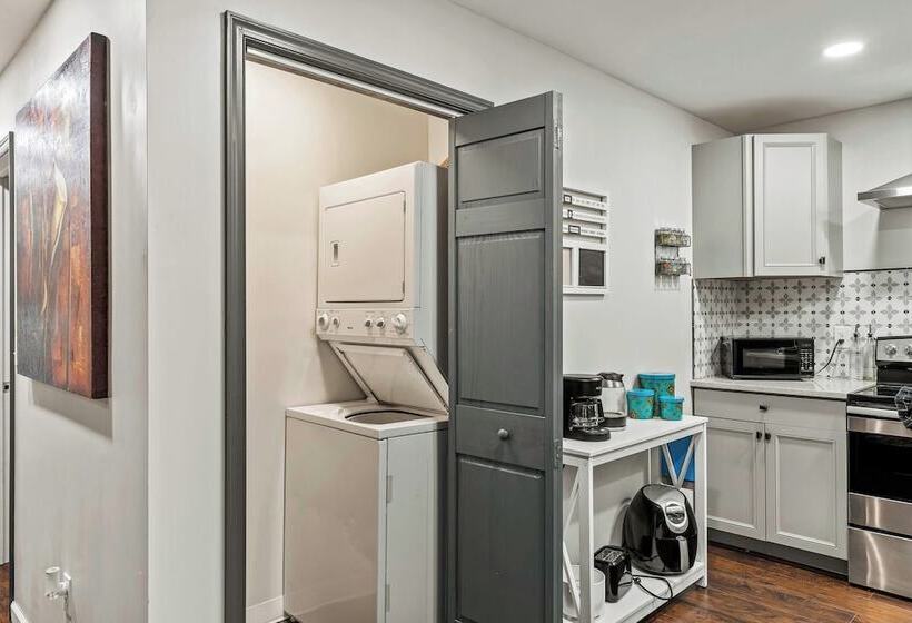 The Tranquil Trails By Avantstay Lake Access, Deck, Fireplace