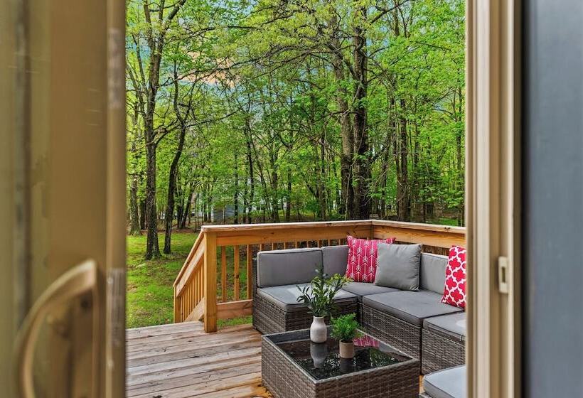 The Tranquil Trails By Avantstay Lake Access, Deck, Fireplace