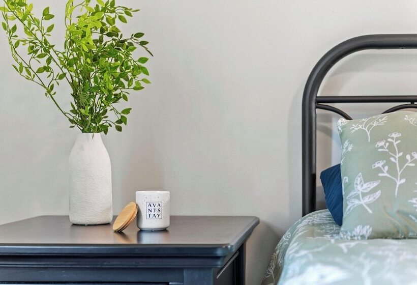 The Tranquil Trails By Avantstay Lake Access, Deck, Fireplace