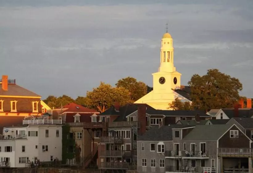 تختخواب و صبحانه Beach & King Street Inn