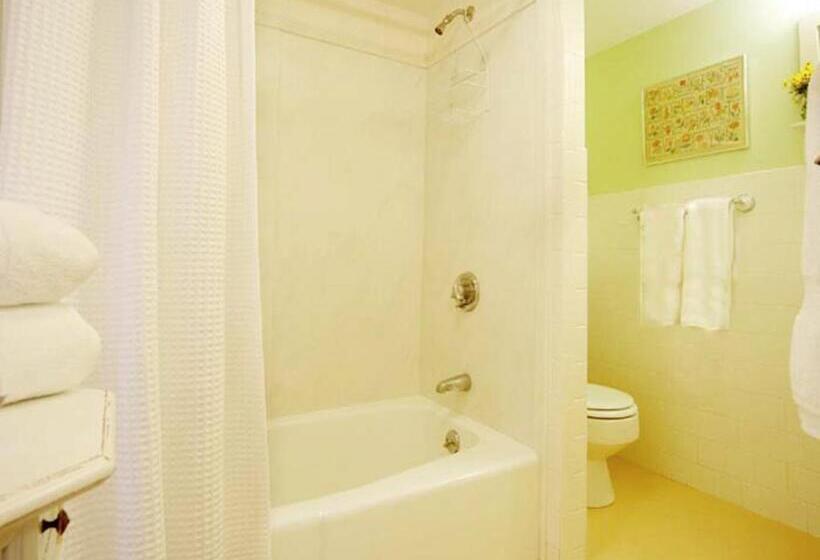 민박 Beach & King Street Inn