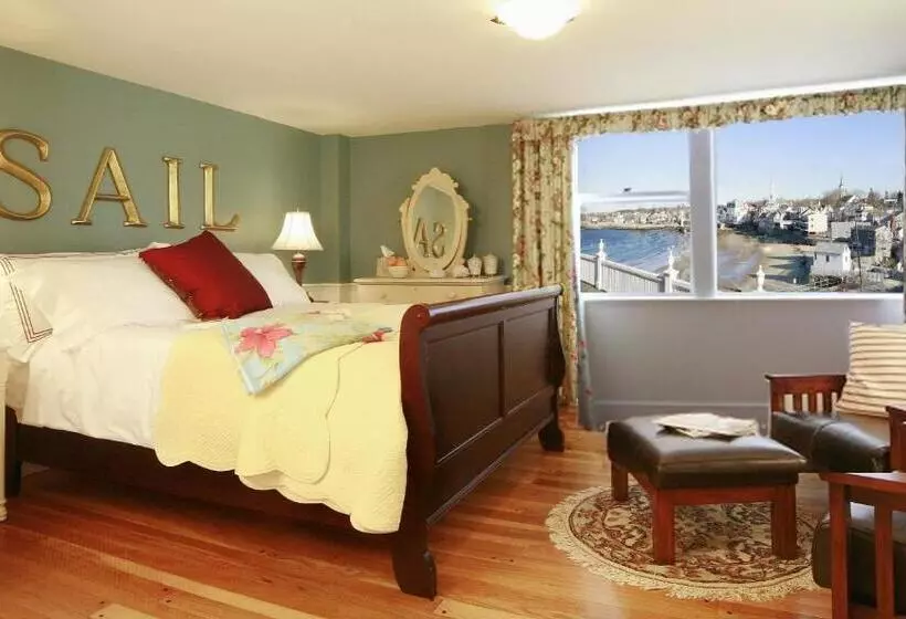 تختخواب و صبحانه Beach & King Street Inn