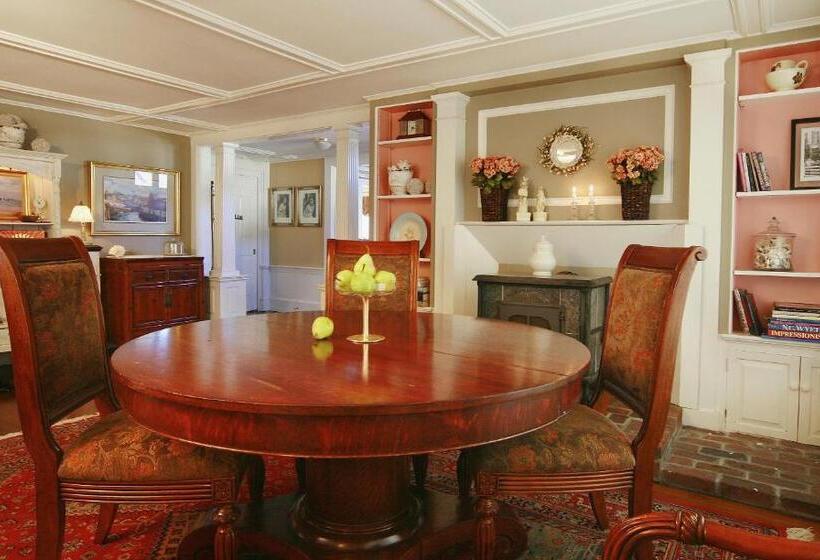 민박 Beach & King Street Inn