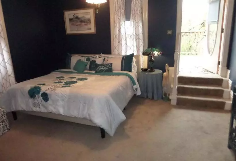 ベッドアンドブレックファースト Bridgeford House