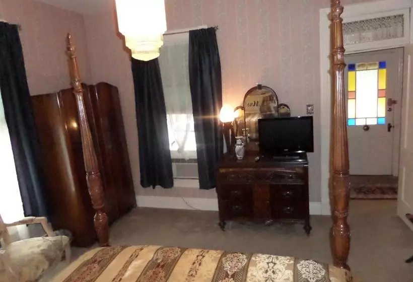 ベッドアンドブレックファースト Bridgeford House