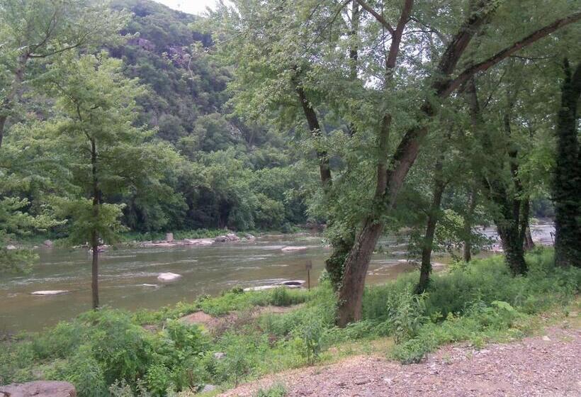 צימר Cantuta Inn