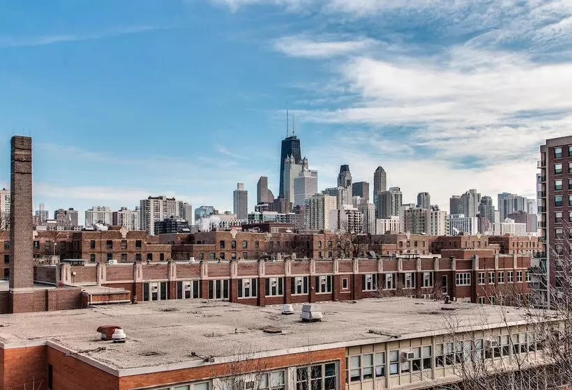 Aamiaismajoitus (B&B) The Sono Chicago