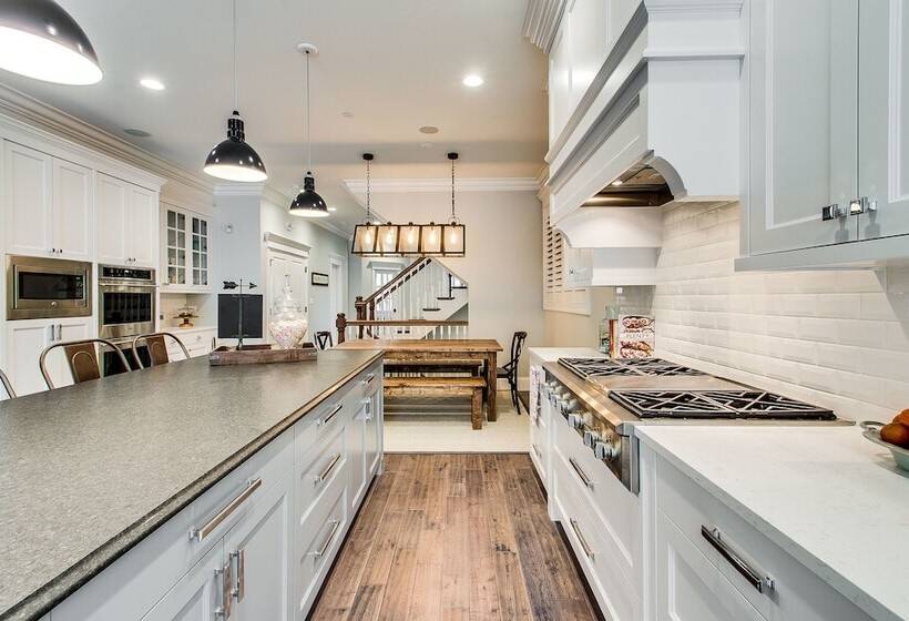 مبيت وإفطار The Sono Chicago