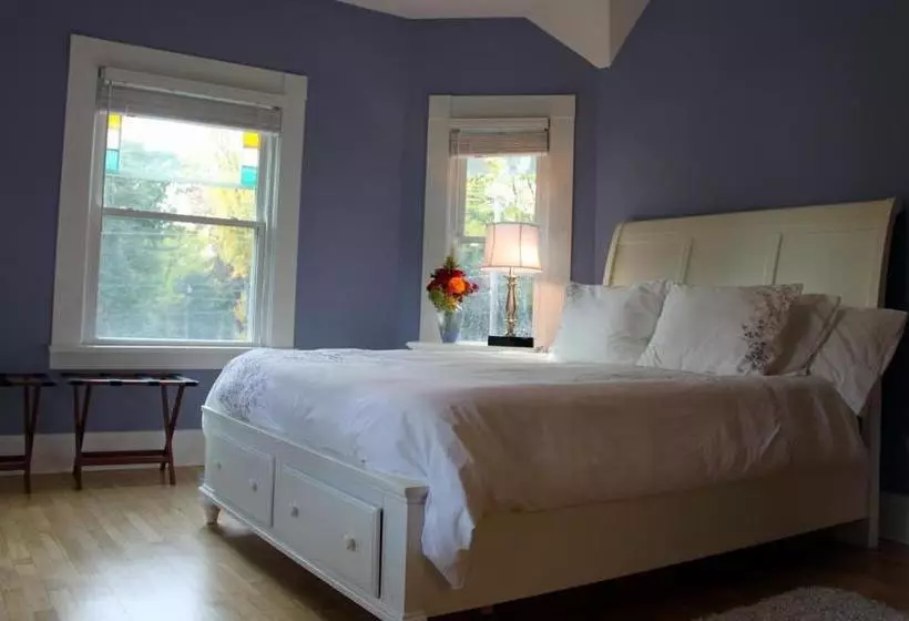 Greenway House Bed And Breakfast