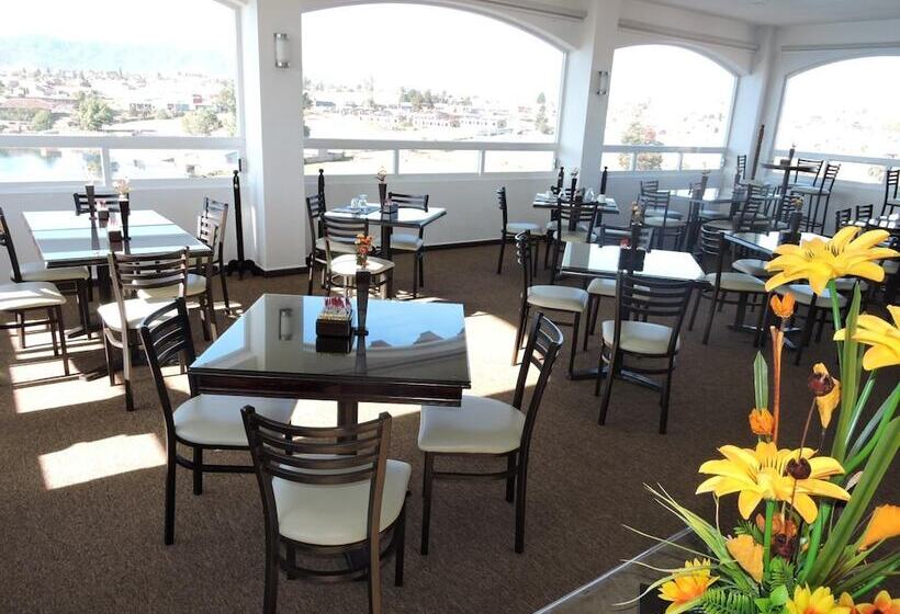 هتل 9 Manantiales