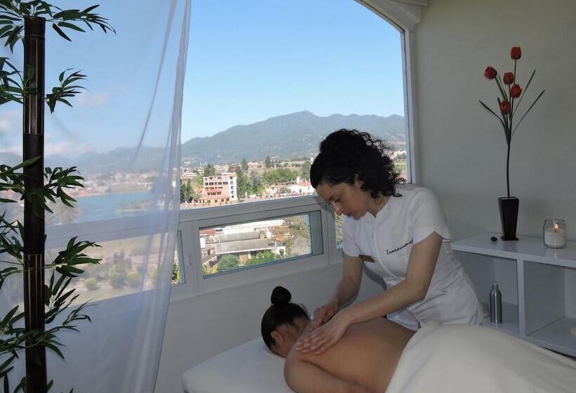 هتل 9 Manantiales