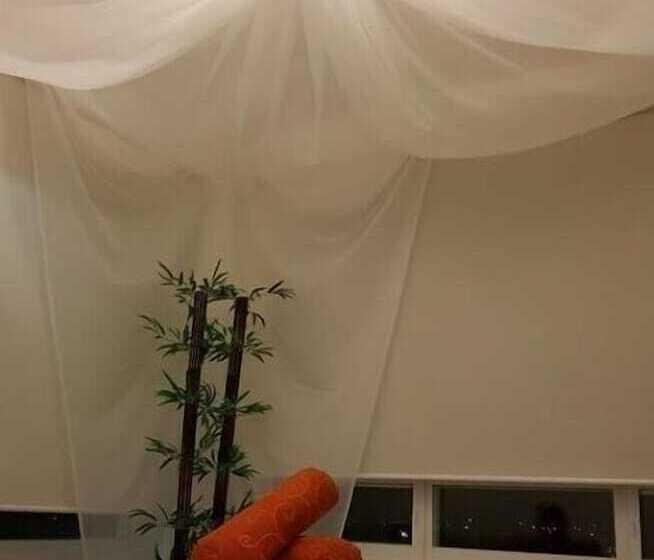 هتل 9 Manantiales