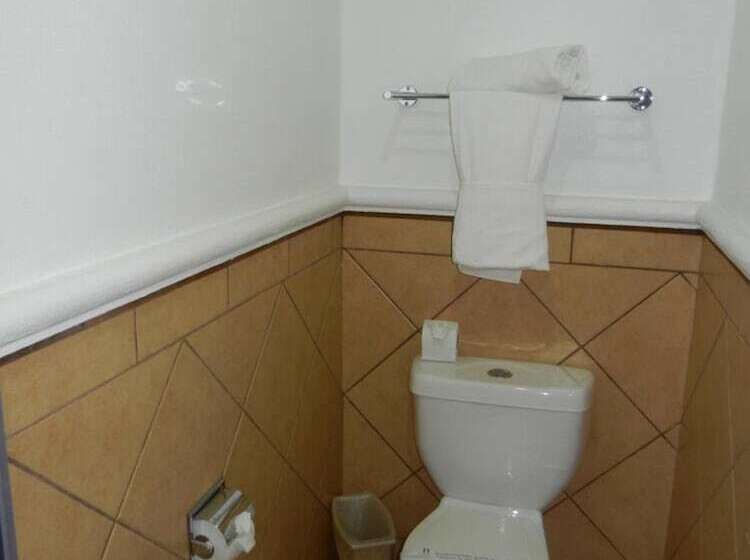 هتل 9 Manantiales