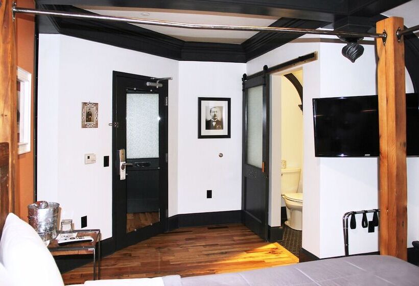 호텔 City Hall Grand