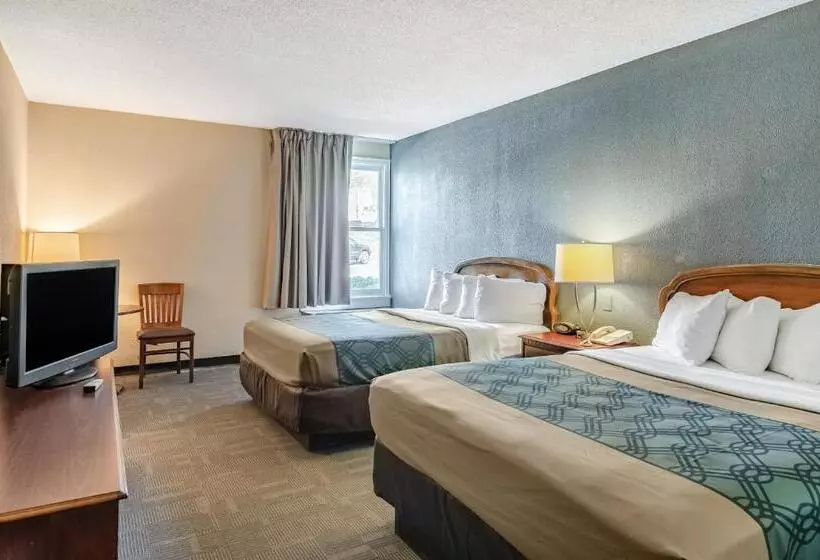 ホテル Econo Lodge Inn & Suites Radfordblacksburg Area