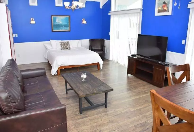 Hotelli Longliner Lodge And Suites
