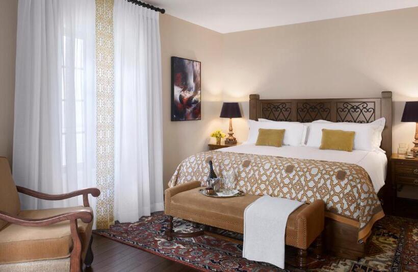 호텔 Plaza La Reina