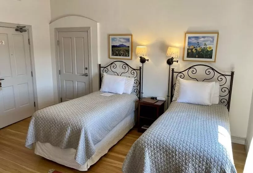Hotelli Sierra Grande Lodge & Spa