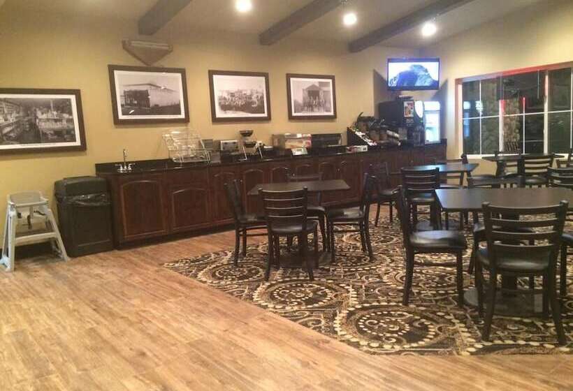 בית מלון כפרי Van Hook Territorial Inn