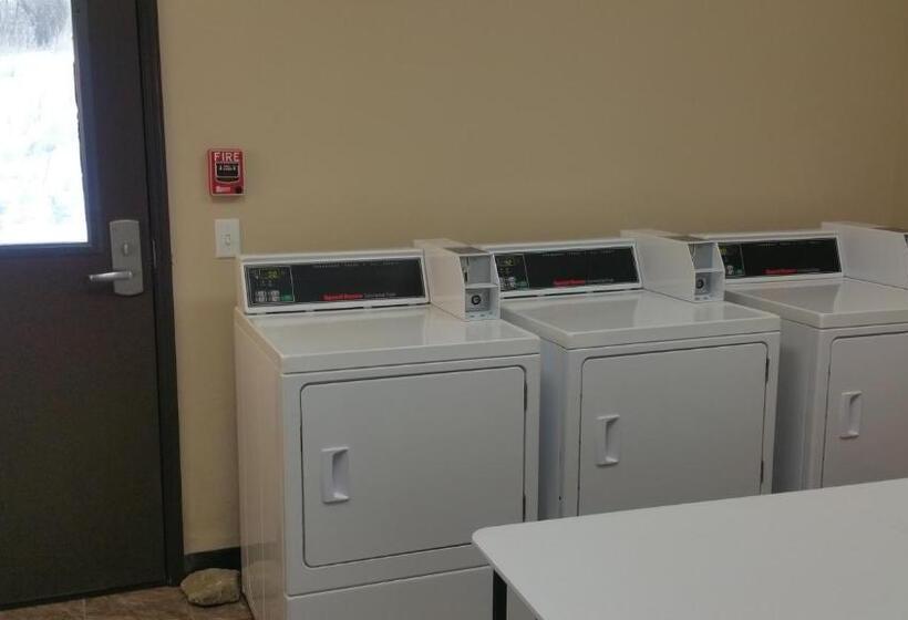 בית מלון כפרי Van Hook Territorial Inn